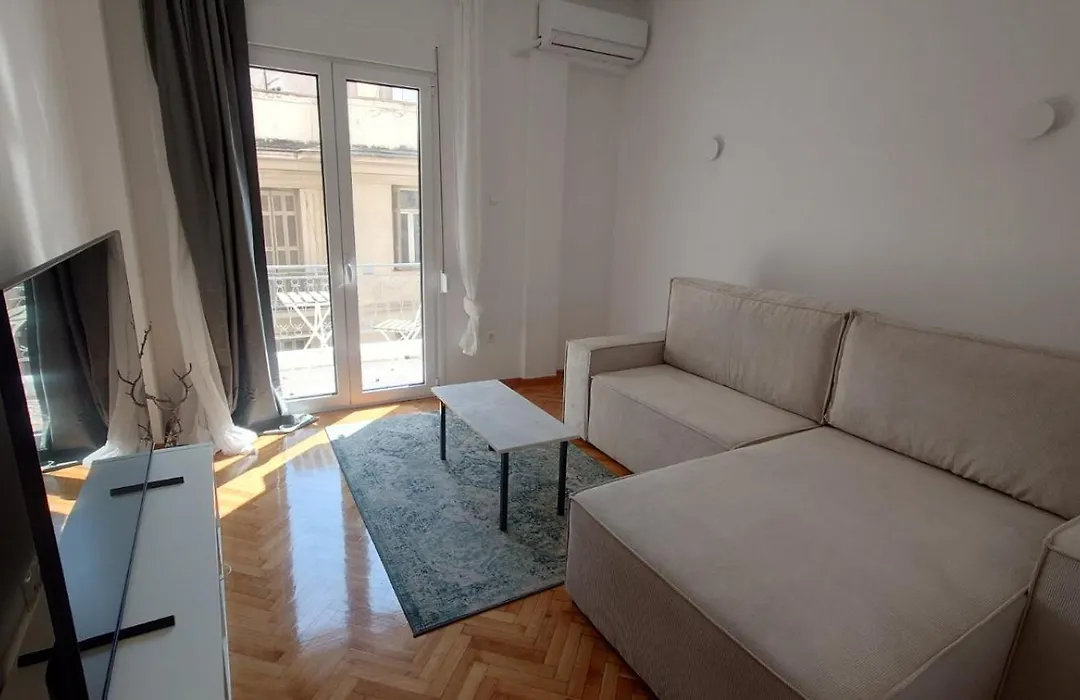 V32 - Athens Central Fully Equipped Apartment-1