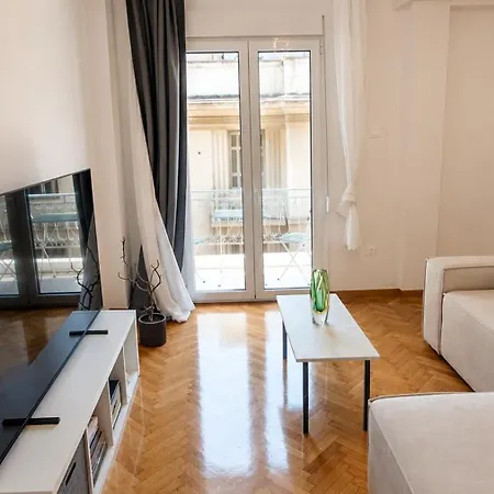 V32 - Athens Central Fully Equipped Apartment-3